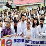 कोलकाता दुष्कर्म-हत्या मामला: शिमला में पीड़िता के न्याय की गुहार के लिए कैंडल मार्च निकाला गया