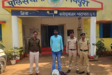 बलौदाबाजार-भाटापारा पुलिस ने की बड़ी कार्रवाई, 09 शराब कोचिए गिरफ्तार, लाखों की शराब और वाहन जब्त