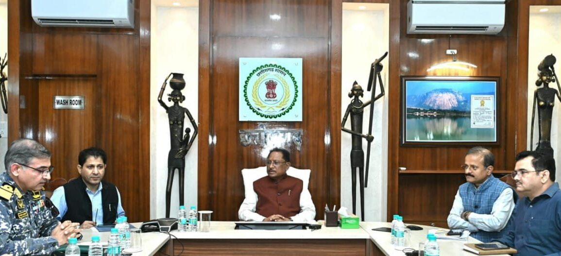 नक्सल उन्मूलन से स्मार्ट सिटी तक: अधिकारियों ने जाना छत्तीसगढ़ के विकास का सफर