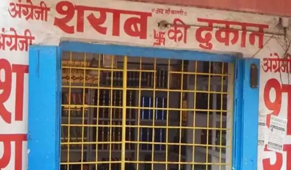 छत्तीसगढ़ में शराब से रिकॉर्ड कमाई: पांच साल में दोगुनी बढ़ोतरी, 35% से ज्यादा आबादी पीने वाली!