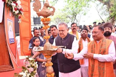 अक्षय ऊर्जा क्षेत्र में 50 करोड़ रुपए से अधिक के कार्यों का लोकार्पण और भूमिपूजन, मुख्यमंत्री विष्णु देव साय ने सौर ऊर्जा से संचालित ई-रिक्शा और बैटरी स्वैपिंग स्टेशन का किया लोकार्पण