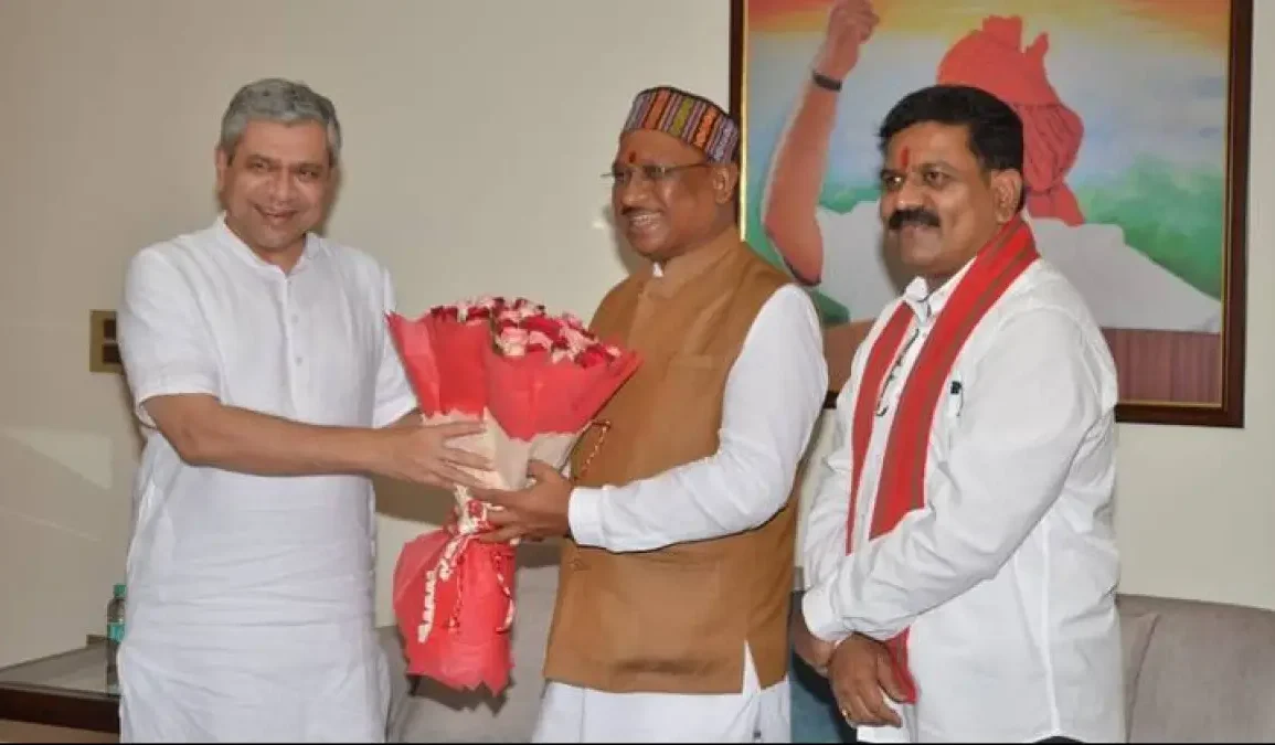 संतोष पांडेय ने डोंगरगढ़-खैरागढ़-कवर्धा-कोरबा रेल लाइन