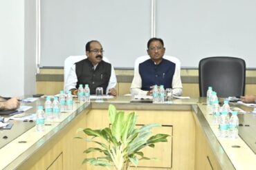 मुख्यमंत्री ने PWD के कार्यों की समीक्षा की : प्रमुख सड़कों पर तेज और सुरक्षित यातायात पर जोर, एआई और नवीन तकनीकों के उपयोग से खराब सड़कों के त्वरित चिन्हांकन व मरम्मत के दिए निर्देश