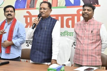 पहली बार राजधानी पहुंचे बीजापुर के सुदूर गांवों के युवाओं ने मुख्यमंत्री से साझा किए अपने विचार, कहा – “बस्तर को बदलने का बनेंगे माध्यम"