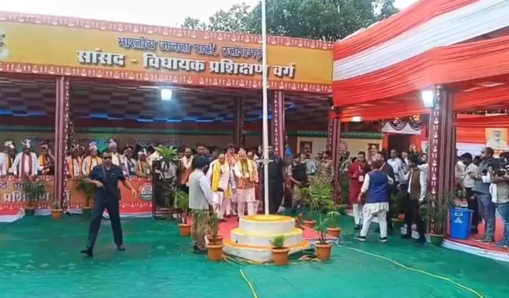 मैनपाट में भाजपा का तीन दिवसीय प्रशिक्षण शिविर शुरू, राष्ट्रीय अध्यक्ष जेपी नड्डा ने किया उद्घाटन 2 मैनपाट में भाजपा का तीन दिवसीय प्रशिक्षण शिविर शुरू, राष्ट्रीय अध्यक्ष जेपी नड्डा ने किया उद्घाटन