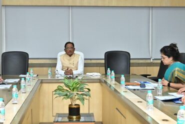 मुख्यमंत्री विष्णु देव साय ने की इलेक्ट्रॉनिक्स एवं सूचना प्रौद्योगिकी विभाग के कार्यों की समीक्षा : बस्तर से सरगुजा तक डिजिटल क्रांति का विस्तार, 5000 मोबाइल टावर का लक्ष्य तय