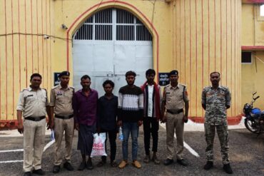 भेड़ चोरी की रिपोर्ट कर लौट रहा युवक बीच रास्ते में डंडों से पीटा गया, चार आरोपी गिरफ्तार