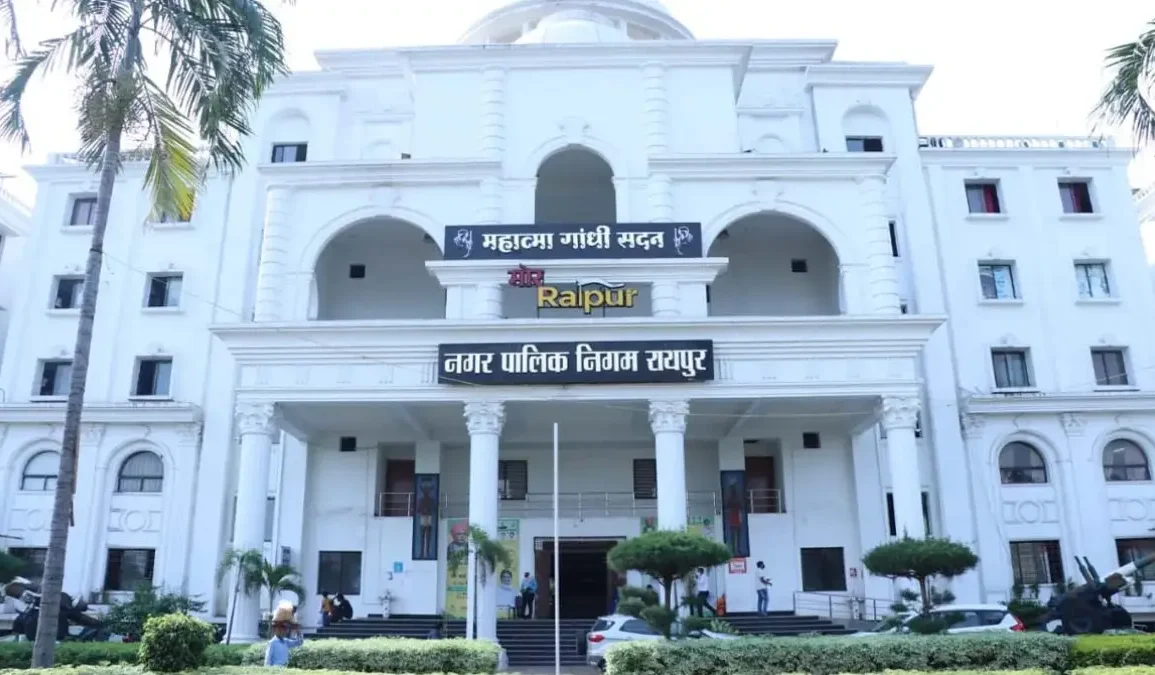 महापौर के लिए नई टोयोटा, विभागों को मिलेंगे दर्जनों नए वाहन