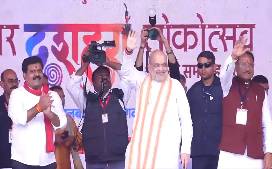 मुरिया दरबार में शामिल हुए अमित शाह: बोले- 2031 तक सर्वसुविधायुक्त होगा बस्तर, युवाओं से की नक्सलियों से दूर रहने की अपील