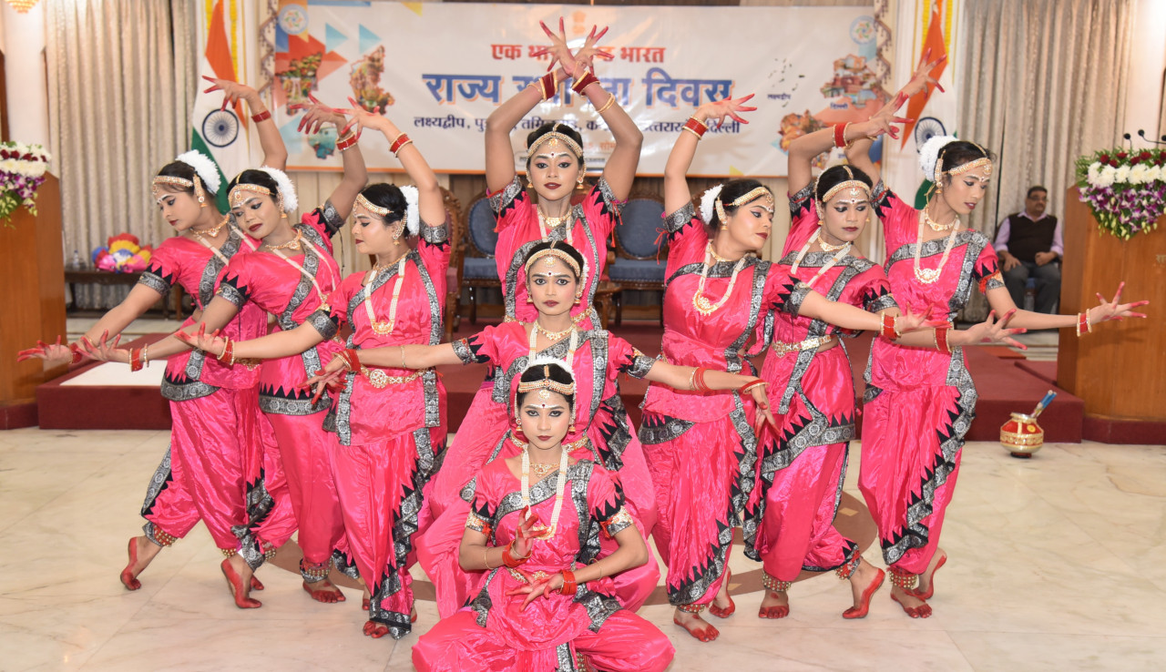 राजभवन में मनाया गया 6 राज्यों एवं केंद्रशासित प्रदेशों का स्थापना दिवस 3 राजभवन में 6 राज्यों एवं केंद्र शासित प्रदेशों का स्थापना दिवस मनाया गया