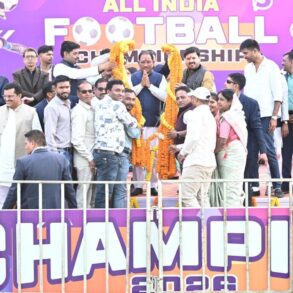 मुख्यमंत्री विष्णु देव साय के मुख्य आतिथ्य में सीएम ट्रॉफी ऑल इंडिया फुटबॉल चैंपियनशिप का भव्य समापन, 9 राज्यों की 16 टीमों को पछाड़कर छत्तीसगढ़ की रामकृष्ण मिशन, नारायणपुर टीम बनी चैंपियन