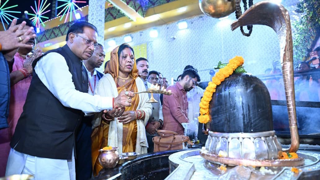 CM Sai at Baba Dham: श्रद्धा और आस्था का प्रमुख केंद्र है बाबा धाम: मुख्यमंत्री विष्णु देव साय 4 CM SAI shivratri2