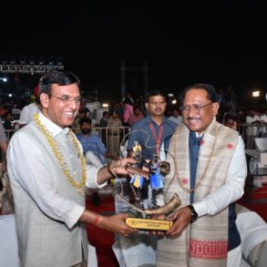 1774515631 33e8e9eb8bf5a74a7bbc