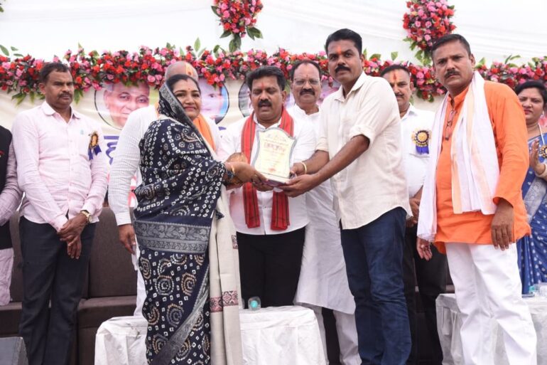 चन्द्रनाहू कुर्मी क्षत्रिय समाज दुर्ग राज के 56 वें वार्षिक अधिवेशन में शामिल हुए उप मुख्यमंत्री विजय शर्मा