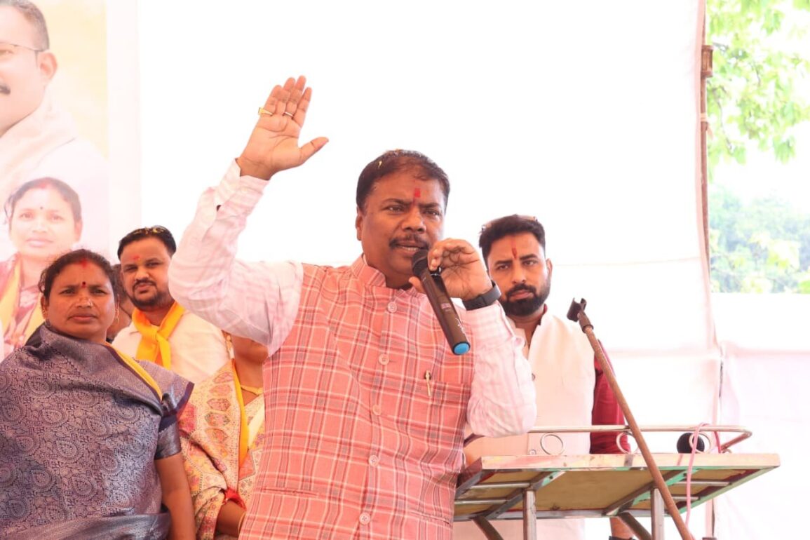 कौशल विकास सामुदायिक केन्द्र युवाओं को प्रशिक्षण एवं रोजगार परक कौशल प्रदान करने में महत्वपूर्ण भूमिका निभाएगा - वन मंत्री केदार कश्यप