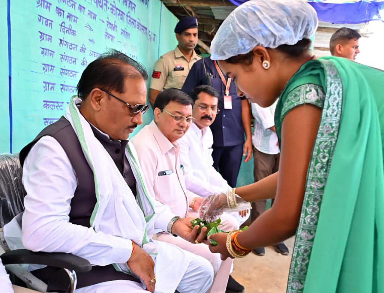 लखपति दीदी मंजू की संघर्षगाथा बनी आत्मनिर्भरता की प्रेरक मिसाल 2 1778937013 5a4fc7b3cd0ae1abcbb8